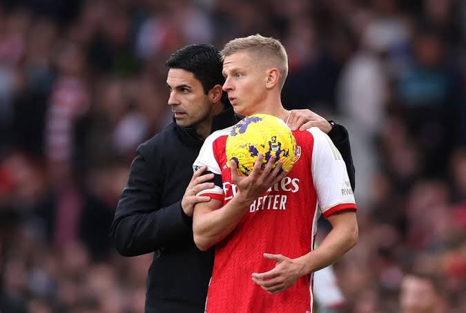🔴⚪️ Arteta when asked about Alex Zinchenko’s future: “We love Alex. He has given us a lot and is a player with different qualities, with an unbelievable courage to play football”. “Support our players because for sure they are going to perform better!”.