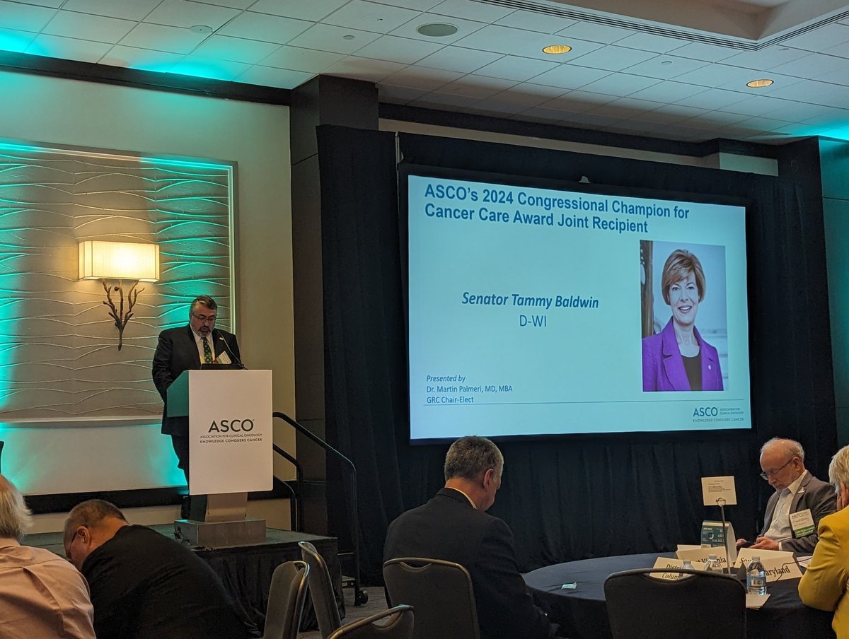 Thank you @SenatorBaldwin for your commitment to cancer care and for your award. @ASCO @ASCOTECAG #ASCOAdvocacySummit