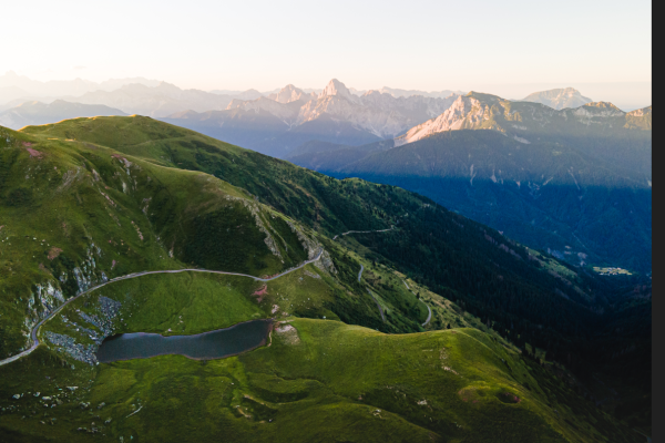 VisitFVG's tweet photo. Vivi un'escursione a Pramosio e al Lago Avostanis ⛰️
Prenota la camminata qui👉 https://t.co/lh7dqGf8Kg
📍#Sutrio
#iosonofvg #visitfvg https://t.co/d44ymAIsSI