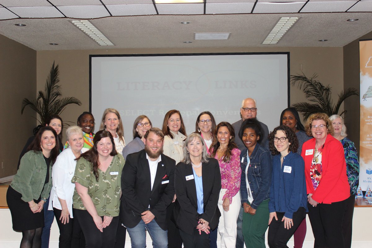 readtosucceed's tweet photo. RTS was honored to host the Governor's Select Regional last week. Attendees shared educational tools, tips, and success stories. Our executive director, Jolene Radnoti, shared what RTS is doing to improve literacy for children, adults, and families in RC. #supportingliteracy https://t.co/ozLcnHNVud