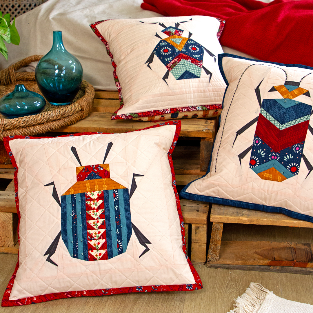 ArtGalleryFab's tweet photo. 🪲💚 Just like beetles, these pillows are unique, and charming, &amp; add a touch of individuality!

Created using ‘Maven’ by Maureen Cracknell.

Find the pattern details here: https://t.co/rvK8TG1vuK

#ArtGalleryFabrics #AGFMaven #HomeDecor #FoundationPaperPiecing #DIYPillow https://t.co/td4Jvi68tp