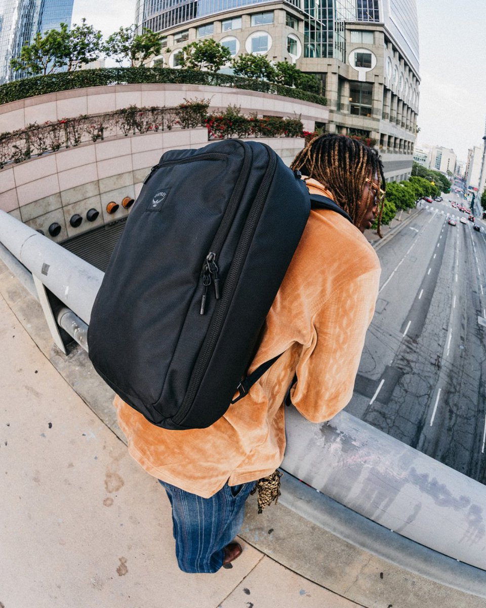 Hello World, meet the #Briefpack 👋 Hybrid bags are #NowTrending for their versatility and multifunctional utility. We love to Aeode Briefpack by @OspreyPacks  -- a sleek backpack to briefcase design made of #RecycledMaterials that easily transitions from midtown to workplace.