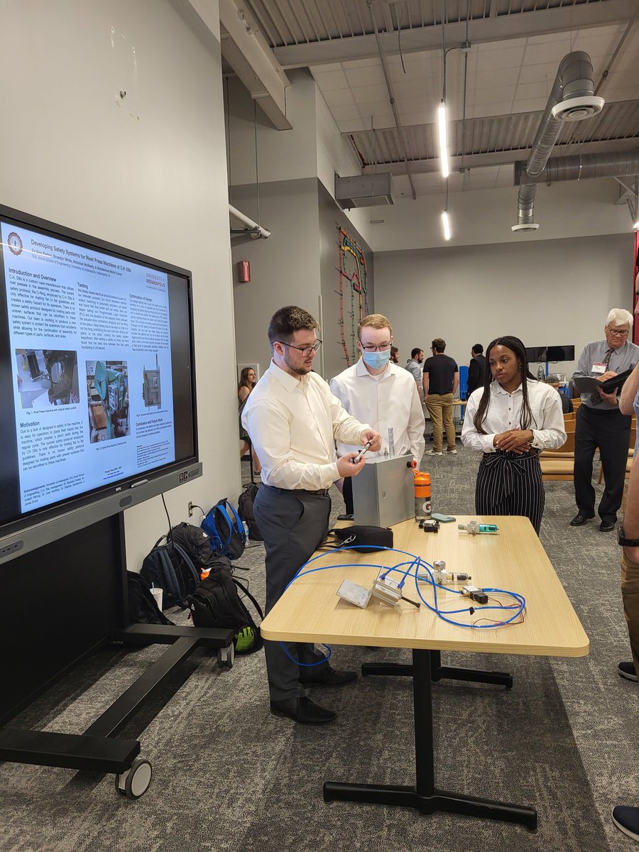 uindy's tweet photo. The DesignSpine Expo is a culmination of our @rbasoe students' year-long efforts to develop innovative solutions to real-world problems. Special thanks to our corporate partners for helping our students gain valuable, hands-on experience! #uindy #uindyengineering https://t.co/HTDkQhLZIb