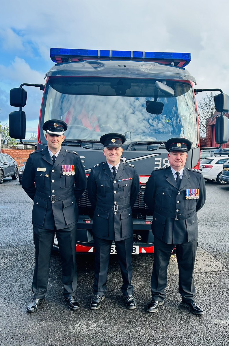 Went to 1 of my borough WM’s final parade today 2 express my thanks 2 him for his service.8 years Queen+country in the #royalmarines + 26 in @manchesterfire an exceptional officer with impeccable standards who will def have inspired the next gen of ff’s #armedforces #firefighter