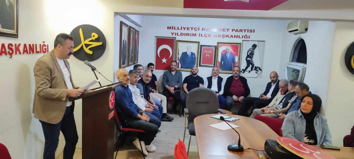 Yönetim Kurulu toplantımızda,İlçe Yöneticimiz Ahmet PALAOĞLU, bu hafta gerçekleşen MHP Grup toplantımızda Genel Başkanımız Dr. Devlet BAHÇELİ'nin yapmış olduğu grup konuşmasını sunum yaparak bizleri bilgilendirdi. Emeklerinden dolayı teşekkür ederiz. @MHPBursail @Kadir___Tasci