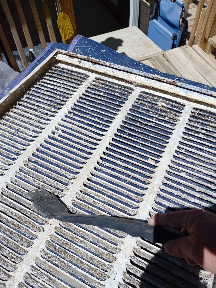 LValance44's tweet image. Todays change the filters on the #SwampCooler
Really have hard water here in #thelandofEnchantment~ serious mineral buildup been scraping for an hour or so
Now Relaxing in my nice cool Bungalow
Getting ready to jump into a cold shower before heading out to work take care friends