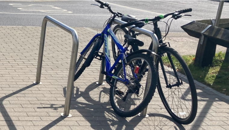 Free bicycle and scooter parking racks on offer to schools and clubs in Fingal irishcycle.com/2024/04/16/fre…