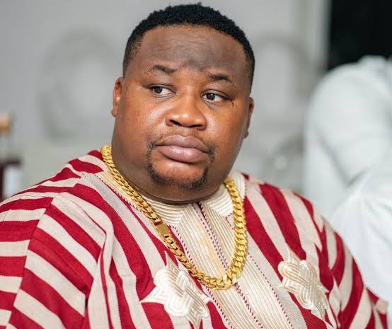NEWS: EFCC To Arraigned, Pascal Chibuike Okechukwu, popularly known as Cubana Chief Priest On Wednesday For Abuse Of Naira. Me: They will jail him, that is why they pretentiously jailed Bobrisky without any option of fine. After Chief Priest, Obi Cuban and many other Igbo…