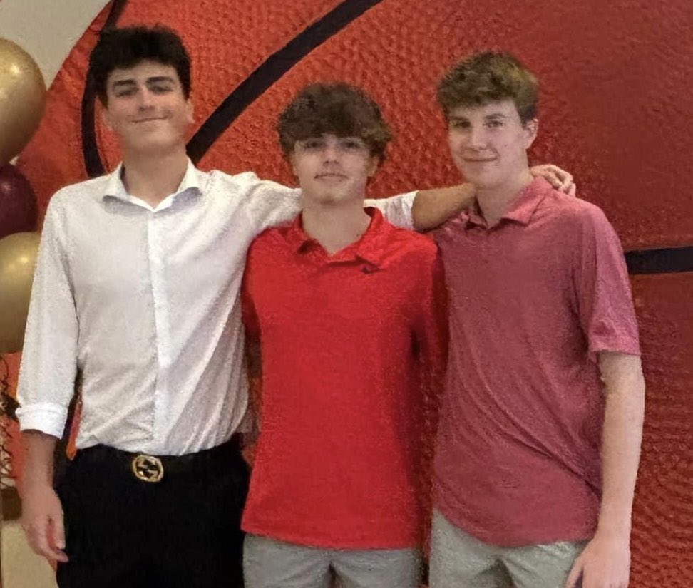 Stow hoopsters Michael Calcaterra, Cam Marconi &amp; Austin Wilhoit are raising funds for their EntrepreNEW class trip to San Antonio next fall.

Support them by clicking this link to buy $5 ducks &amp; learn about prizes.

C’mon bball fans … let’s get quackin’!

fallsduckrace.spiffy.co/checkout/duck-…