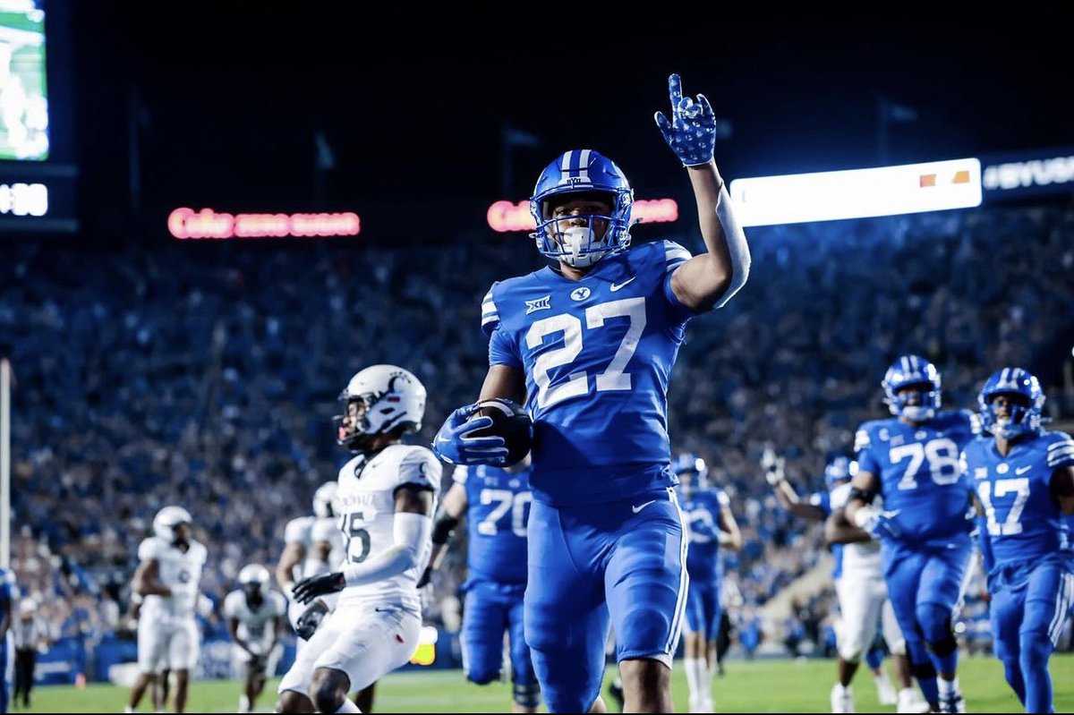 #AGTG Beyond blessed to receive my 7th Division 1 offer from Brigham Young University💙 @unga45 @tysonmcdaniel10 @kalanifsitake @Coach1Martinez @Coach_Macias @CoachBJaquess @CoachGabaldon