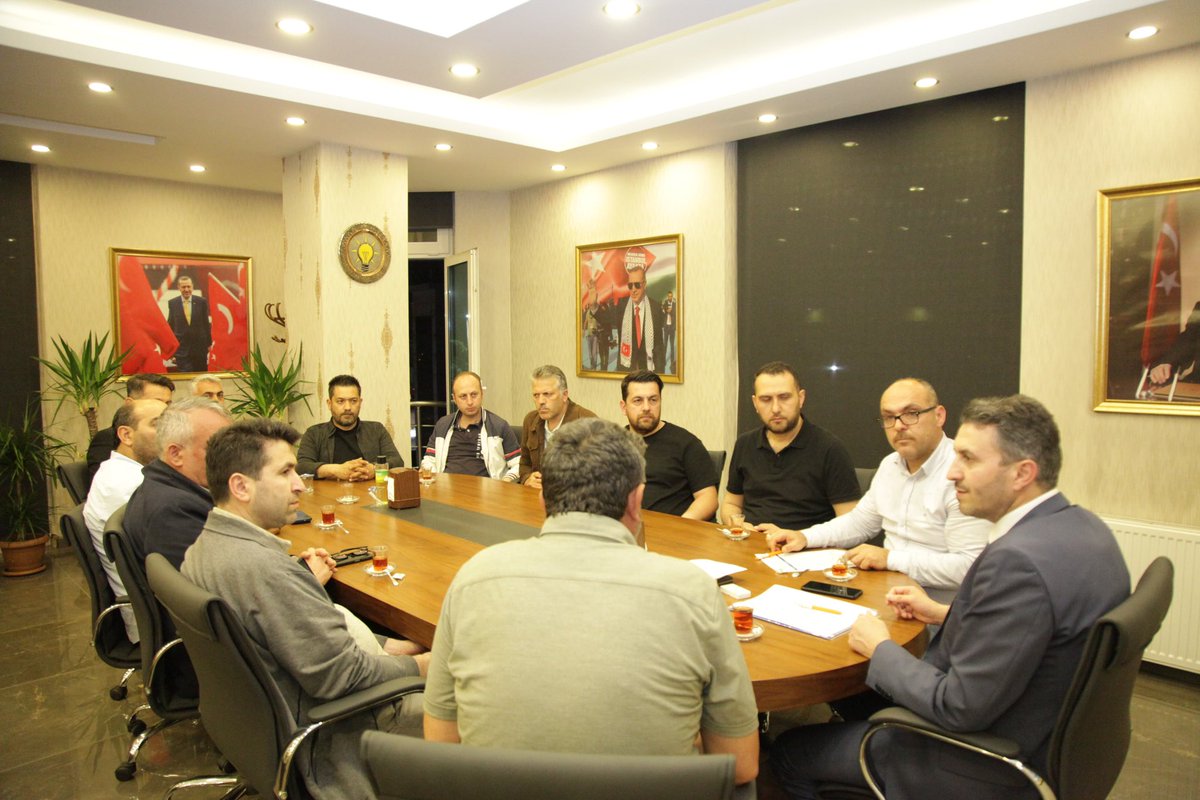 Haftalık olağan Mahalle Başkanları toplantımızı gerçekleştirdik. 📍 AK Parti Sultanbeyli İlçe Başkanlığı
