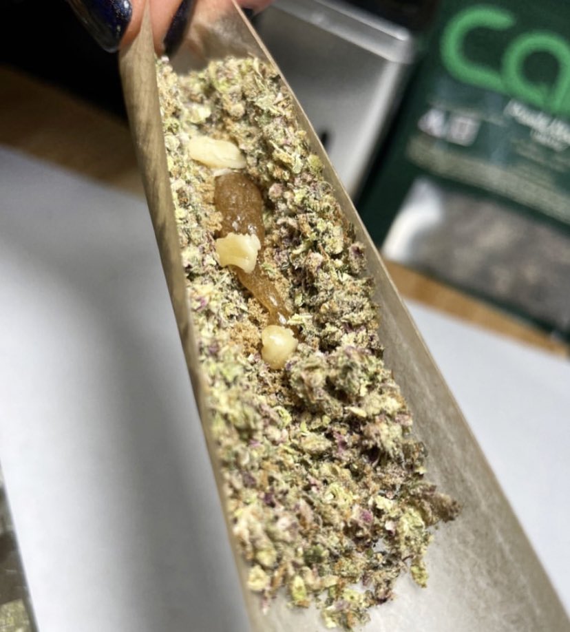 Roll one up! 😮‍💨

#StonerFam #Mmemberville