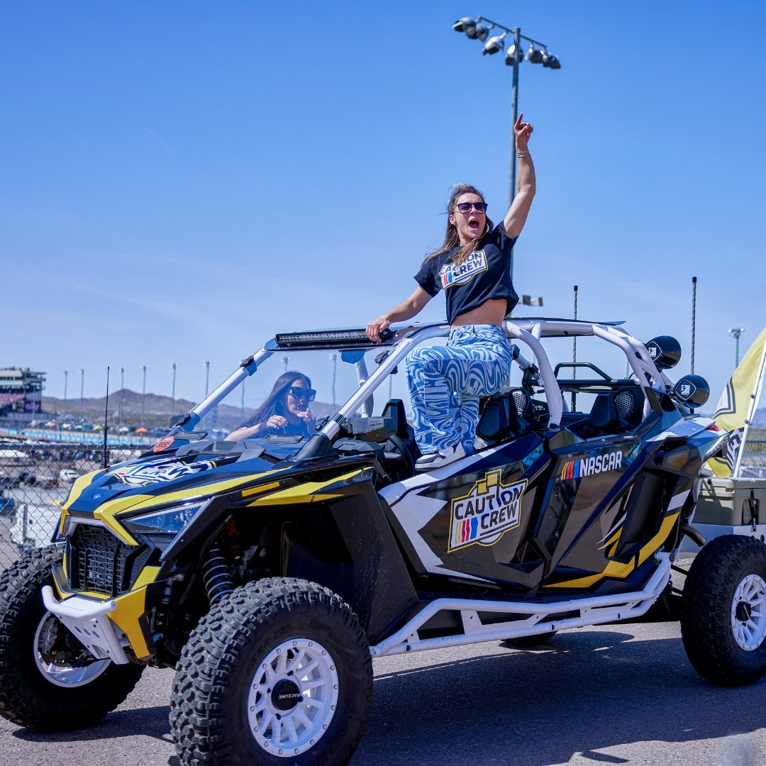 ExpEventsGrp's tweet image. Say hello to our @NASCAR  Caution Crew Polaris Vehicle! EEG had the pleasure of providing a custom wrap, storing and hauling to events! 

#mobilemedicaleducation #experientalmarketing #autoevents #modernmarketing