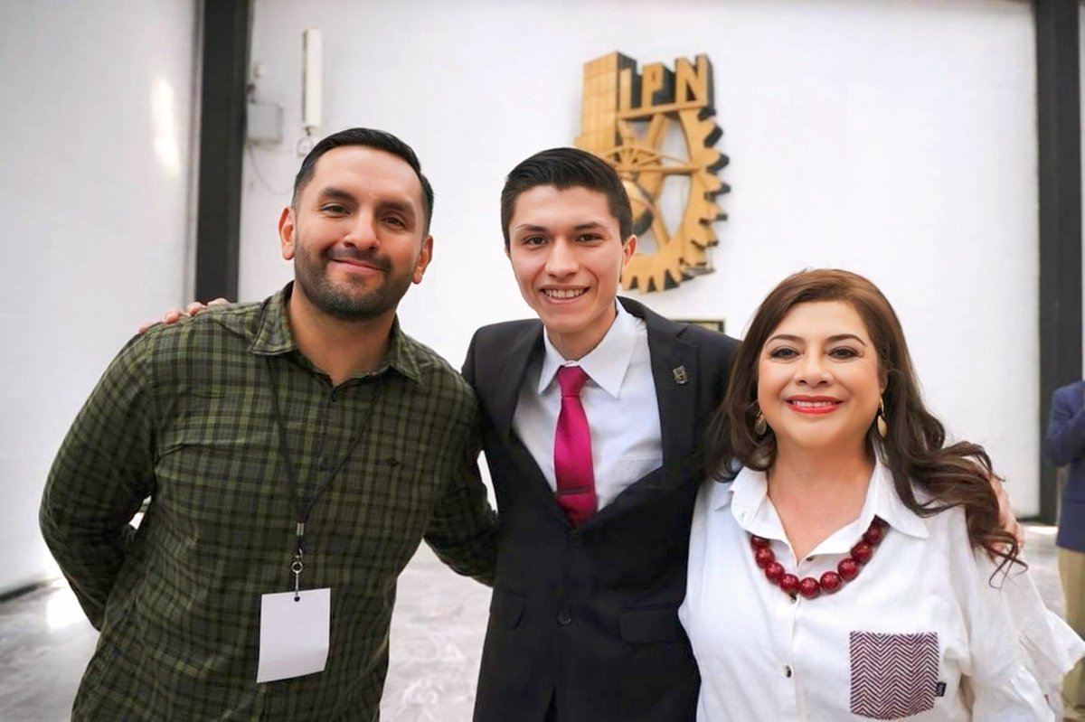JAlberto_03's tweet photo. El Segundo Piso de la Cuarta Transformación es de jóvenes, piensa en los jóvenes y es para los jóvenes. Un gran encuentro con la comunidad politécnica en @IPN_MX Unidad Zacatenco.
¡Que vivan los estudiantes! https://t.co/OPEyTpohkR