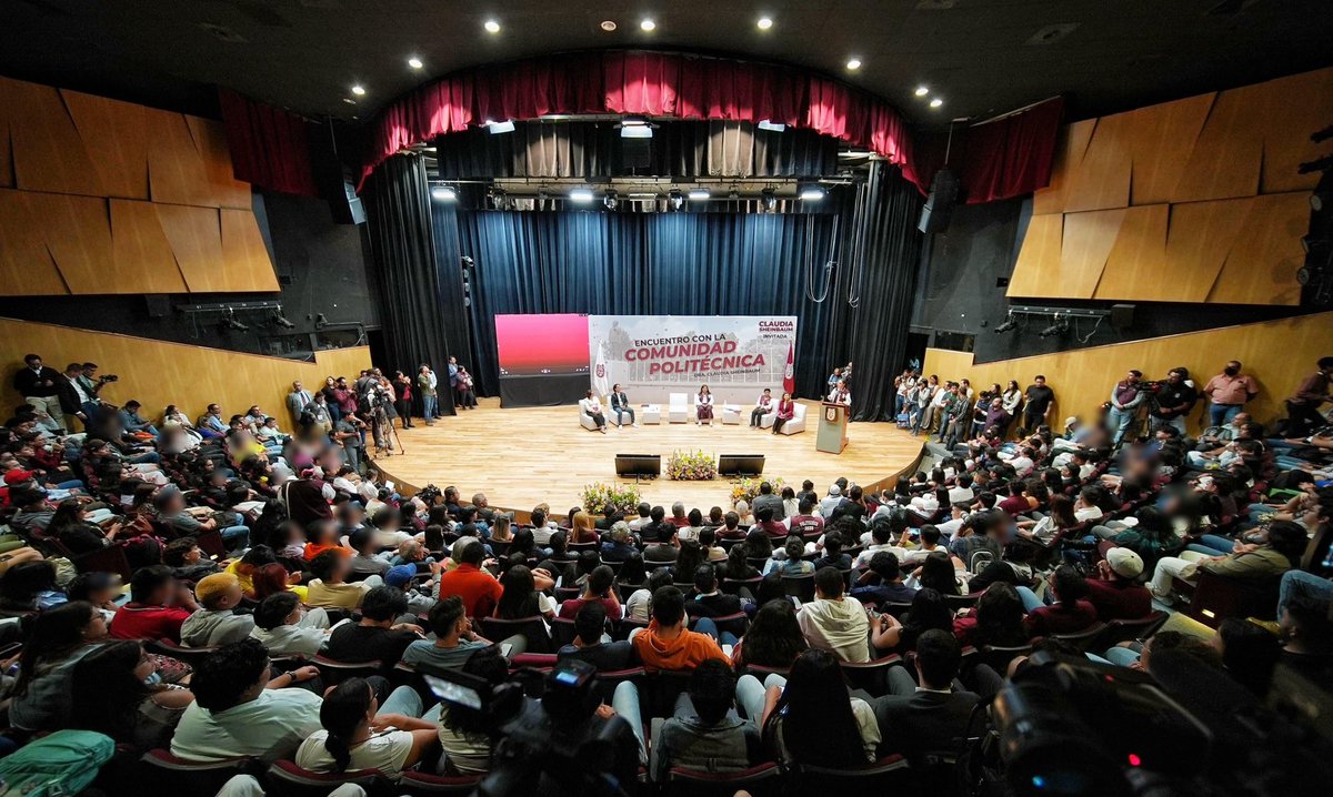JAlberto_03's tweet photo. El Segundo Piso de la Cuarta Transformación es de jóvenes, piensa en los jóvenes y es para los jóvenes. Un gran encuentro con la comunidad politécnica en @IPN_MX Unidad Zacatenco.
¡Que vivan los estudiantes! https://t.co/OPEyTpohkR