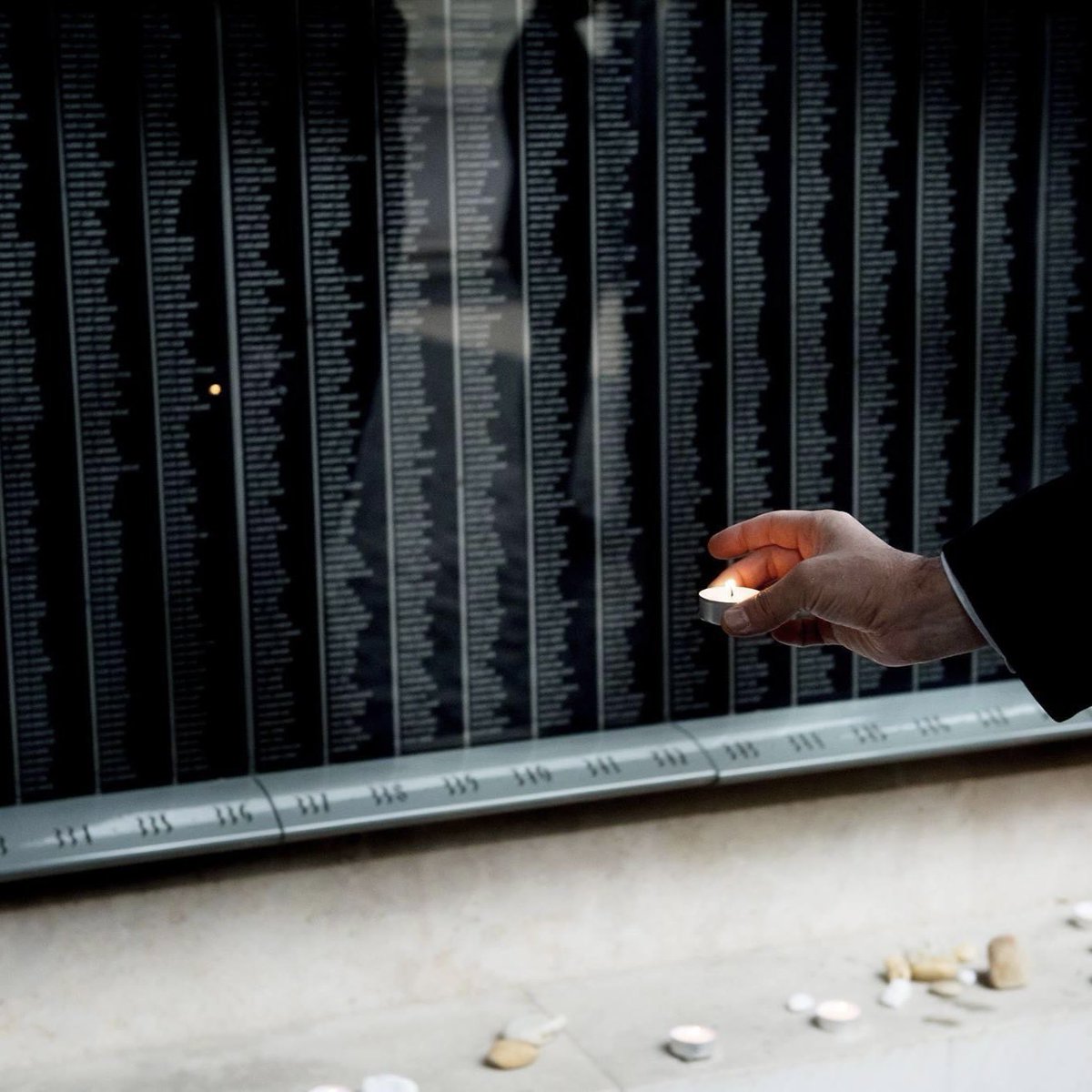 Today is the day of remembrance for the victims of the #Holocaust in Hungary. 🕯 80 years ago on this day the ghettoisation of Hungarian Jews began.
We will never forget them! #sohatöbbé #neverforget