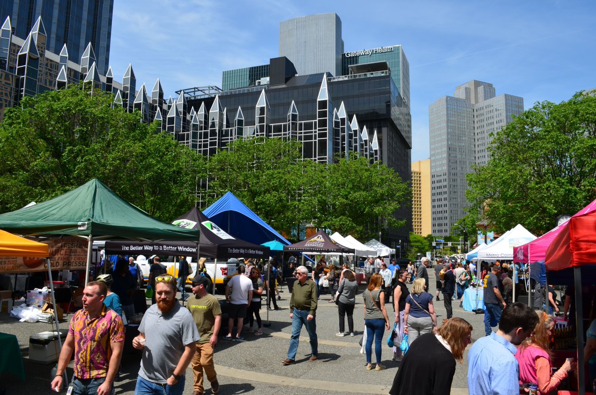 Don't miss the Spring Market this Thursday, April 18, in Market Square! 🌸☀️ From 11 am - 2 pm, take advantage of the warm spring weather with an eclectic mix of packaged goods, artisan products and small-batch food from a variety of local vendors. #DowntownPittsburgh