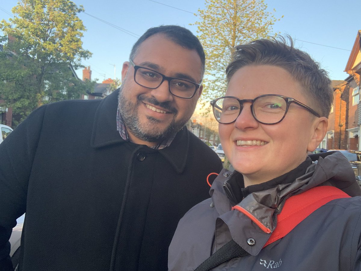 Great to be out campaigning for my colleague and friend @bevcraig A vote for @McrLabour on Thursday 2nd May is a vote for a better, fairer, greener and cleaner city #VoteLabour 🗳🌹 #LocalElections2024