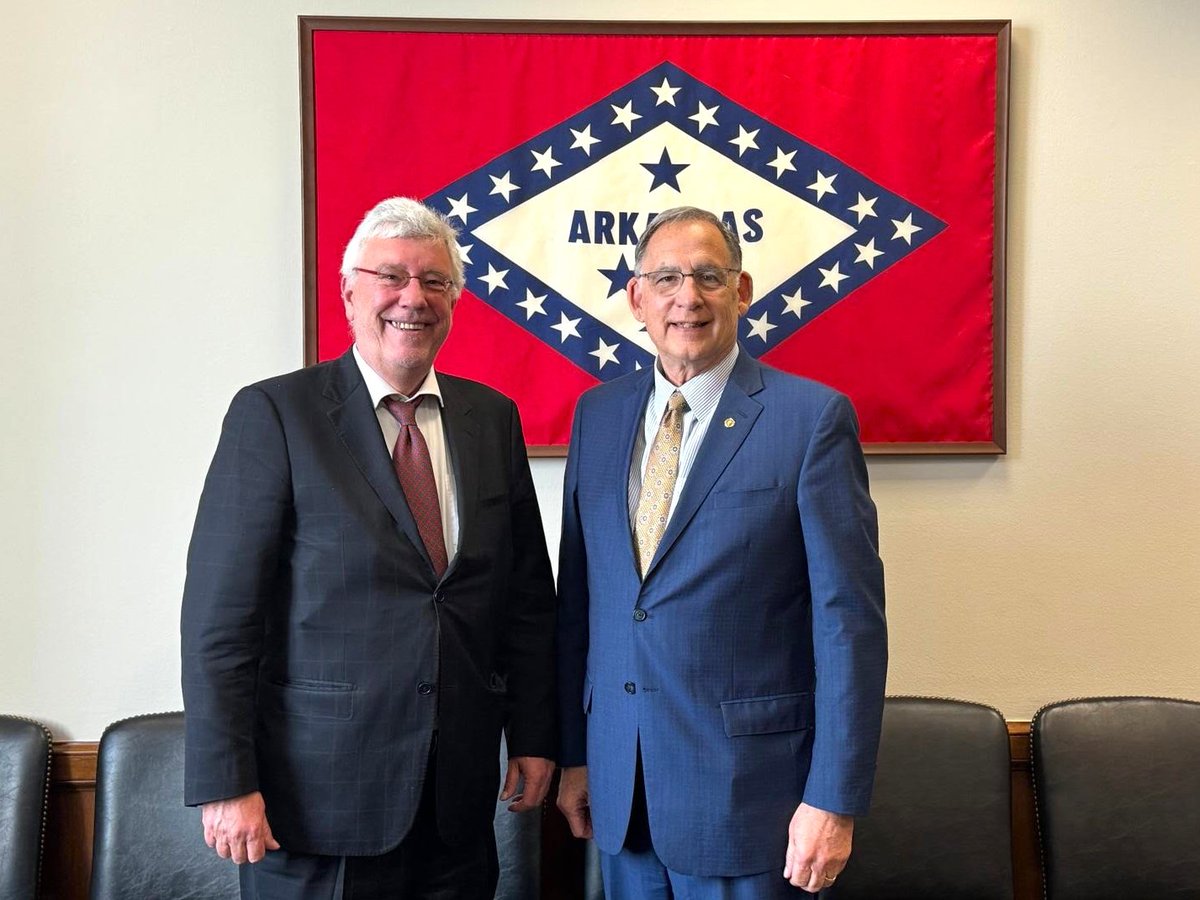 🇧🇪🇺🇸 Friendly meeting with Senator @JohnBoozman of Arkansas. Delved into #NATO, support to #Ukraine, budget increase for defense, the importance of strong and reliable partnerships, and Belgian investment in the US.