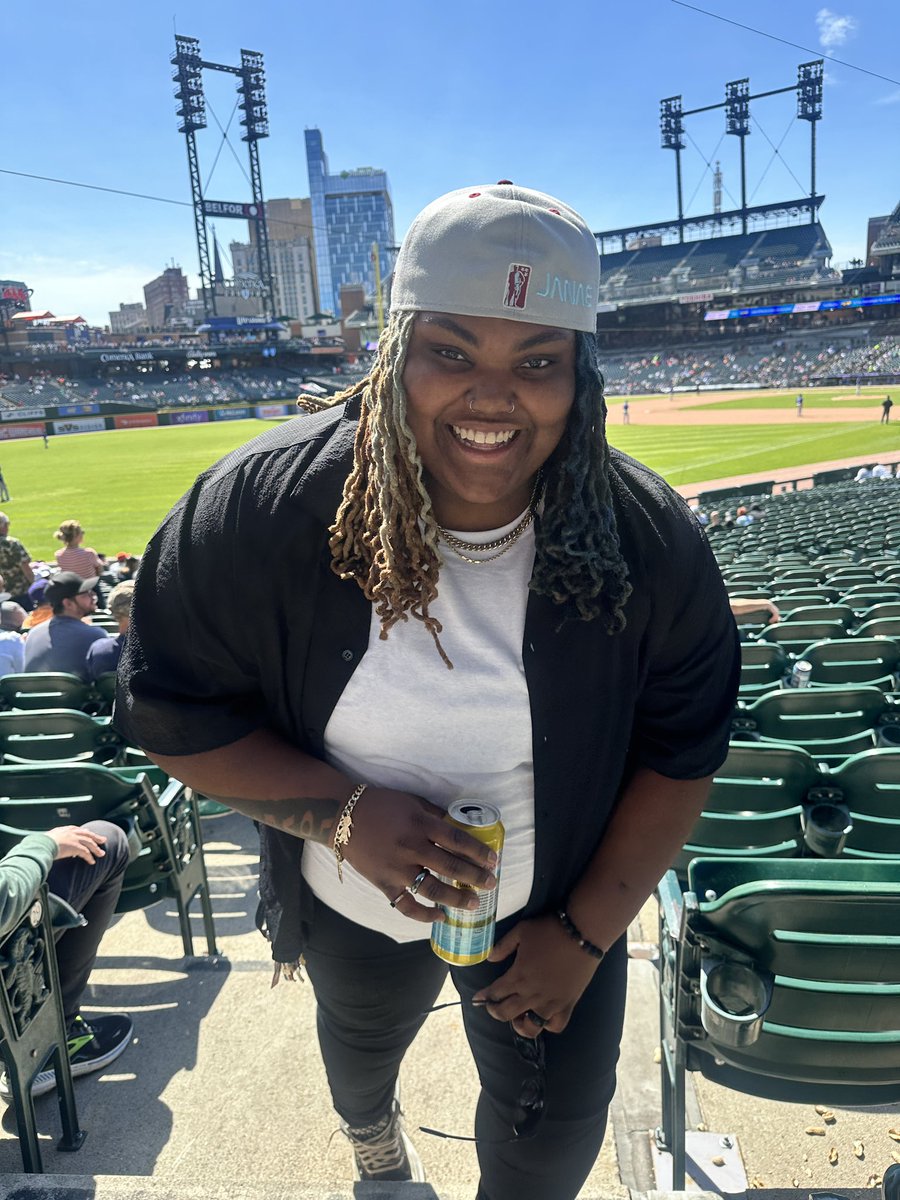 jleslieeeee's tweet image. I’ve been gifted with the wisdom to move more sensibly. 

25 years, that’s a quarter century. It already got me feeling differently…physically, spiritually, mentally &amp;amp; emotionally. 

Grateful to vibrate at this frequency.