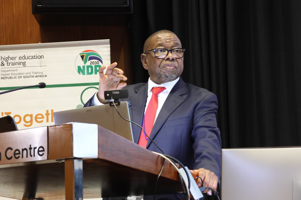 dstigovza's tweet image. The Minister of Higher Education, Science and Innovation, Prof Blade Nzimande delivered an address today, 16 April 2024 at the CSIR, Tshwane on the occasion of the Launch of the Labour Market Intelligence Research Reports on Skills Needs for the Economy #LMIReport #Itspossible