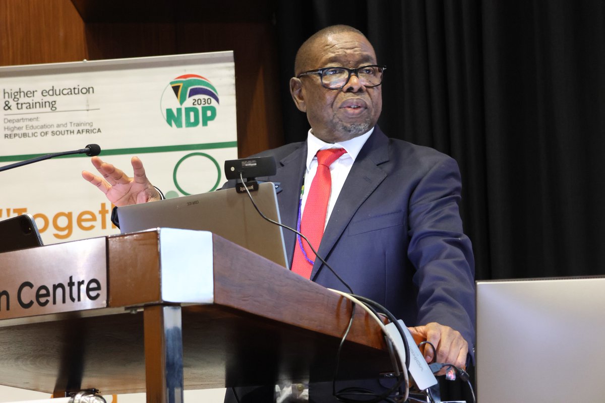 dstigovza's tweet image. The Minister of Higher Education, Science and Innovation, Prof Blade Nzimande delivered an address today, 16 April 2024 at the CSIR, Tshwane on the occasion of the Launch of the Labour Market Intelligence Research Reports on Skills Needs for the Economy #LMIReport #Itspossible