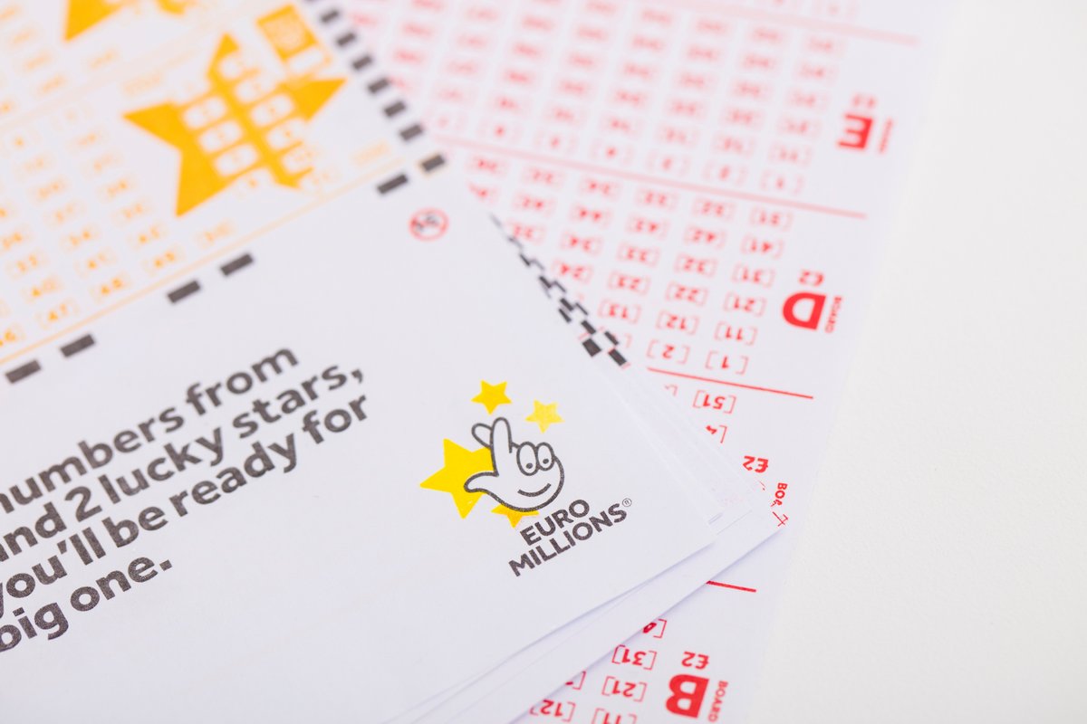 BREAKING: Winning EuroMillions numbers for huge £90m jackpot announced mirror.co.uk/news/uk-news/e…