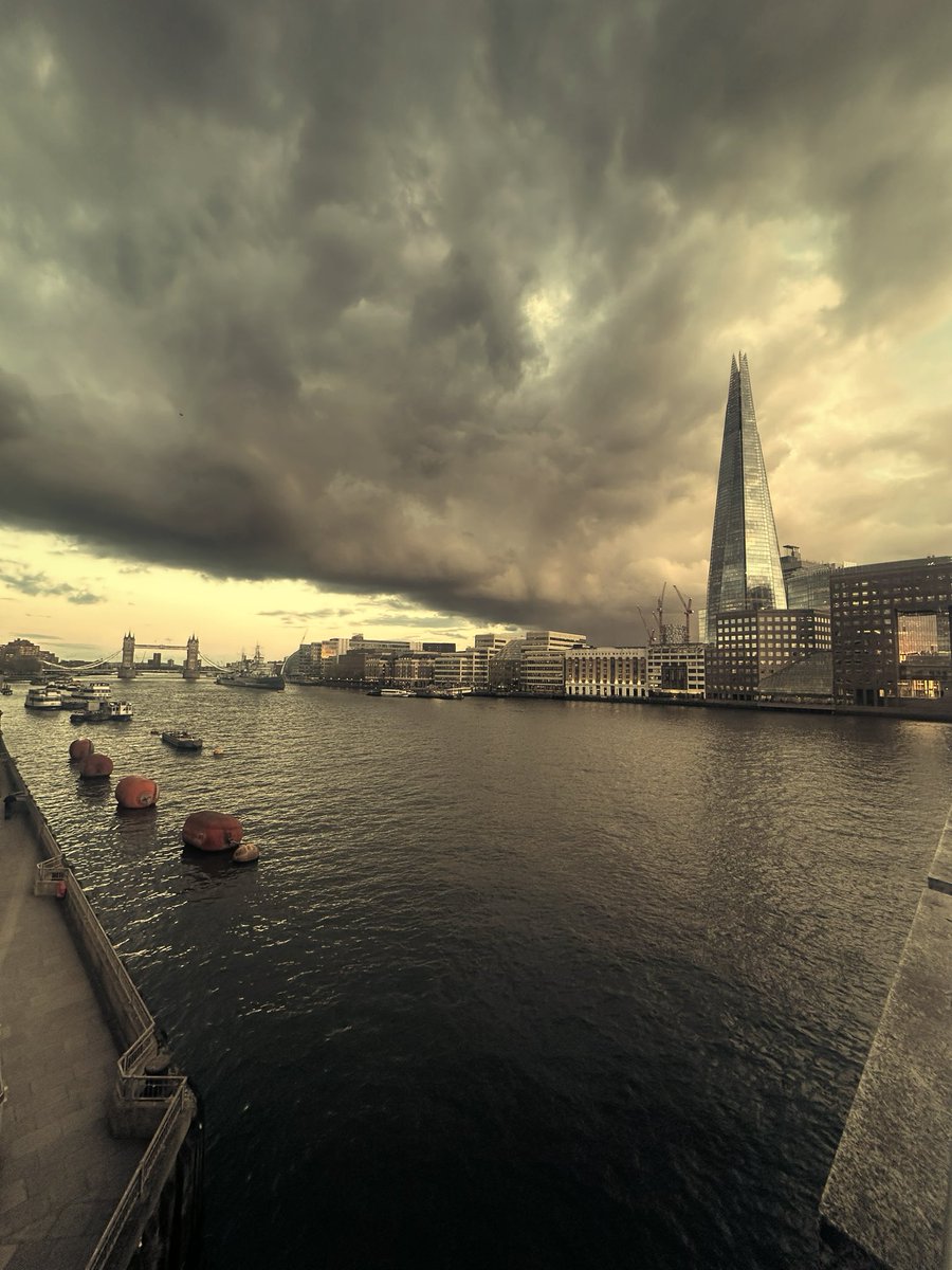 SpacemanSonic's tweet image. London today … on way home now