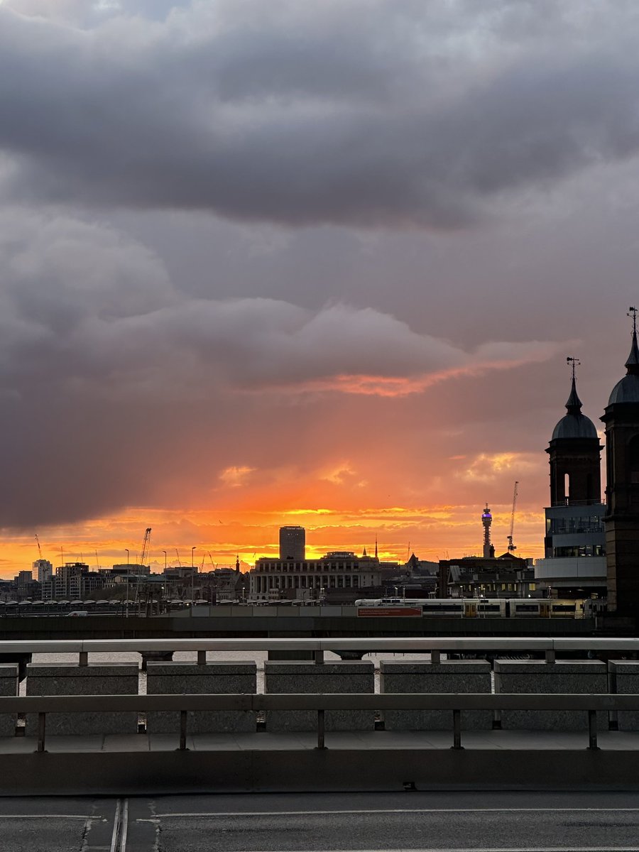 SpacemanSonic's tweet image. London today … on way home now