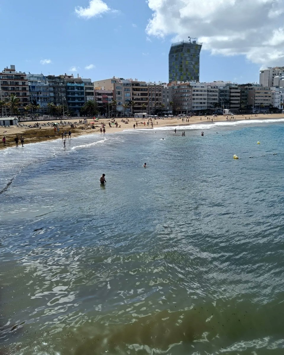 Playa de Las Canteras desde la Puntilla 
#laspalmasdegrancanaria