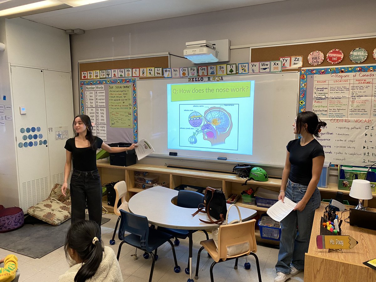 ManordalePS's tweet photo. An amazing and interactive presentation on neuroscience from the University of Ottawa!

#stem @OCDSB https://t.co/9pEqYLxkLl