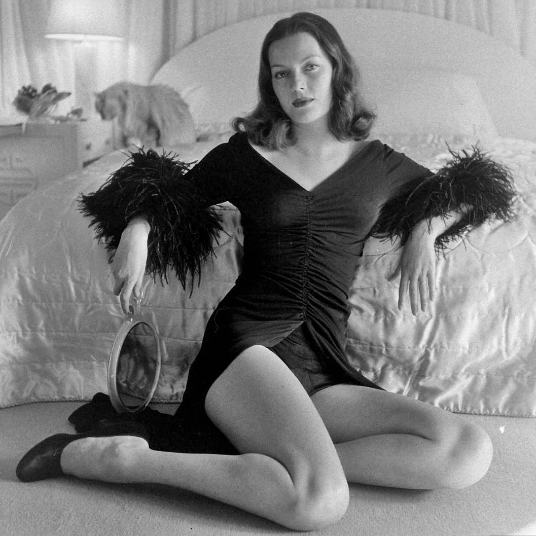 Hazel Brooks, 1948 © Peter Stackpole