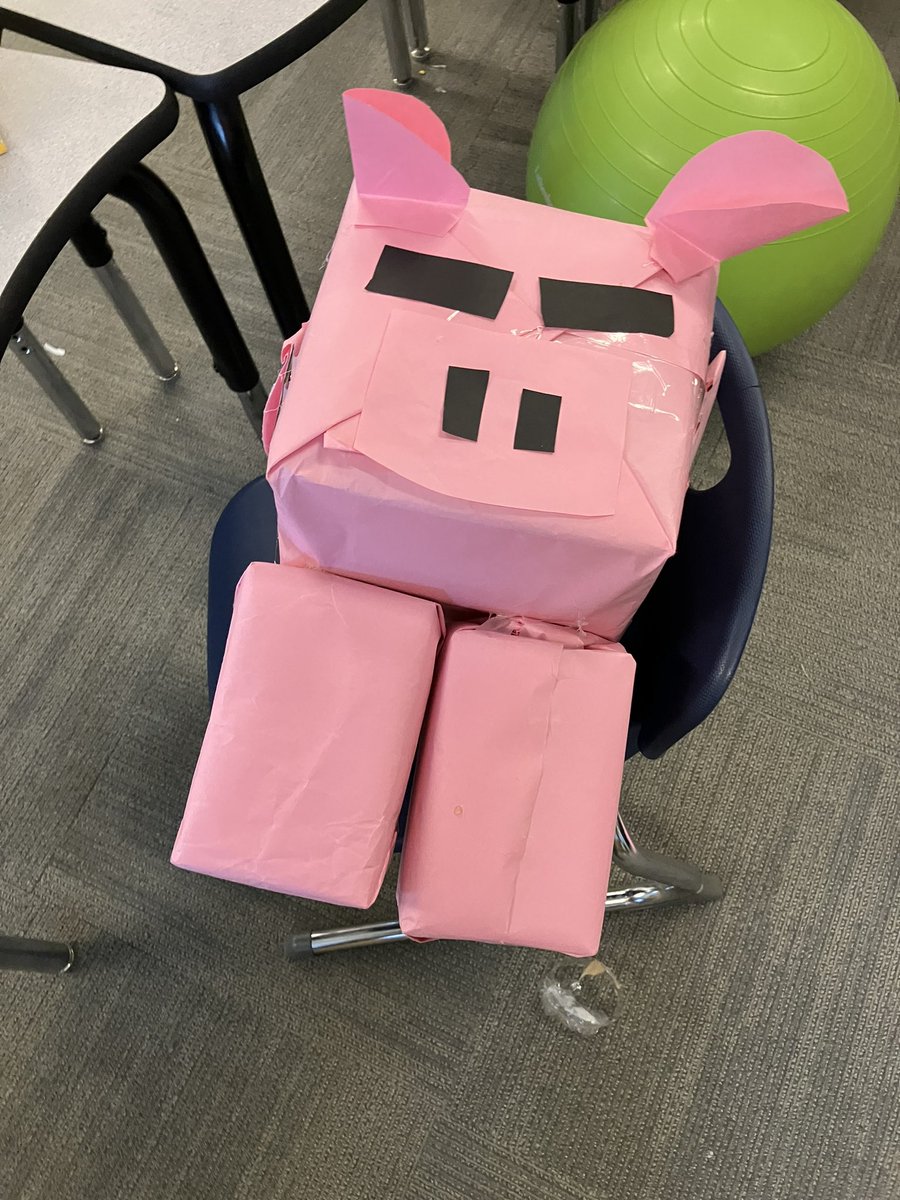 LimbKenneth's tweet image. Students made piñatas, and the class measured their #volume and surface area.  #mathlearning #artsintegration