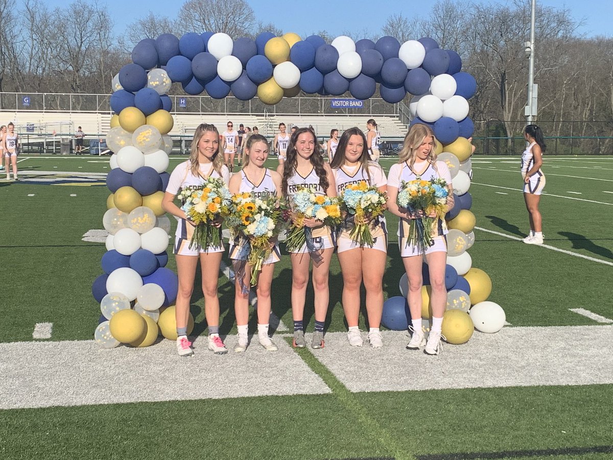 Coach_walters72's tweet photo. Congratulations to our FHS senior girls lacrosse players on their awesome careers! #fhsproud https://t.co/wlqlGNalA9