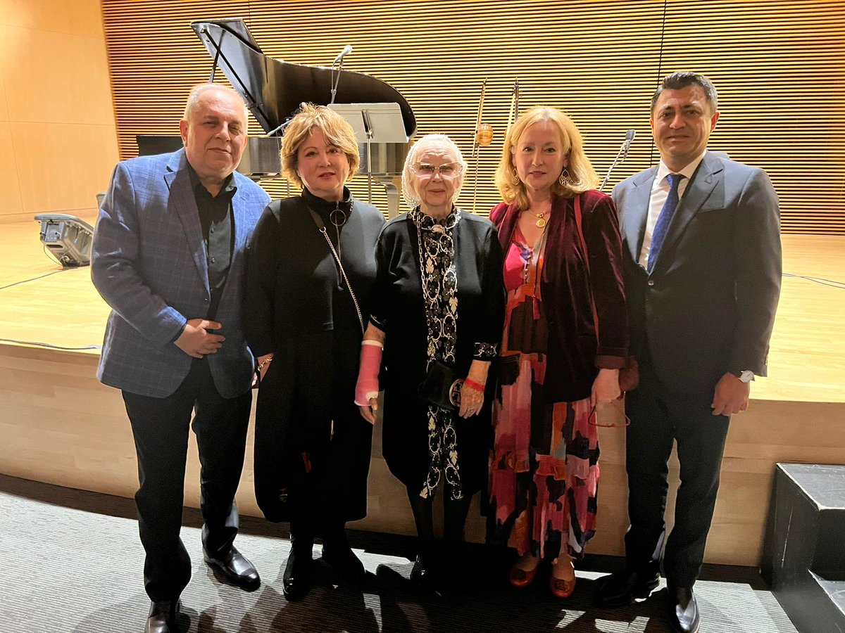 The 95th anniversary of Chingiz Sadykhov, People's Artist of Azerbaijan, celebrated in Northern California
The concert 'Sounds of Azerbaijan”, organized by @DiasporaArtsCon with the support of the @azconsulatela, was dedicated to the 95th anniversary of Chingiz Sadykhov. Family…