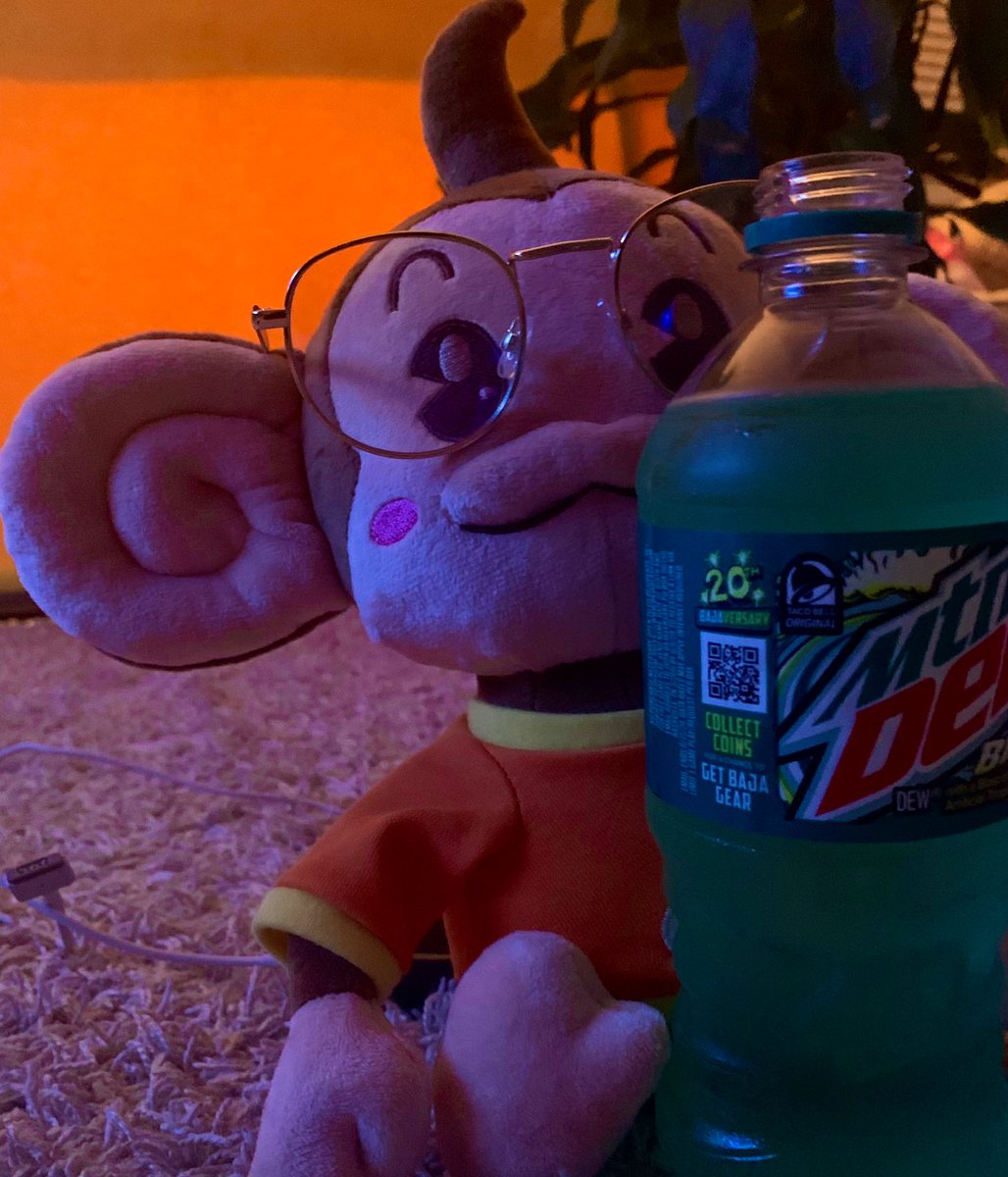 MonkeyBallTweet's tweet photo. he drink the baja https://t.co/48rKWLrMaF