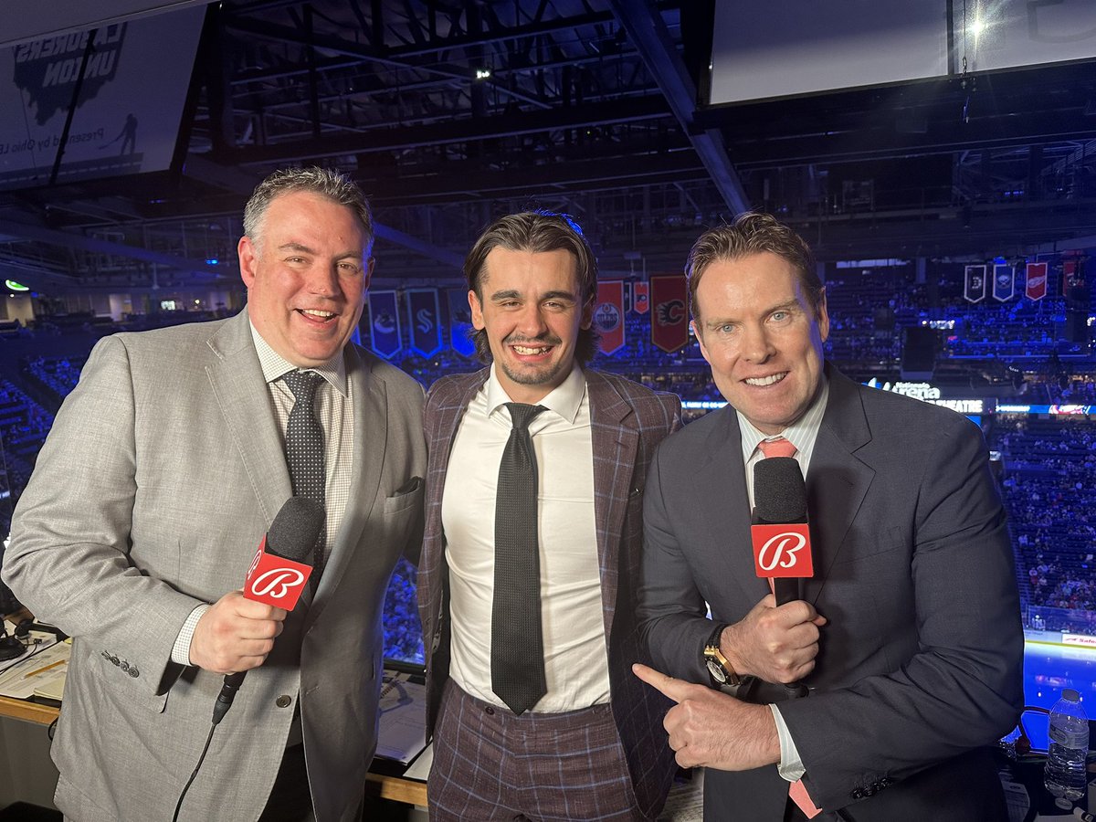 Thanks to @jarvy44 for joining @TrippTracy and me in the booth. Just outstanding stuff from the 33 goal scorer during the @Canes second period in Columbus.