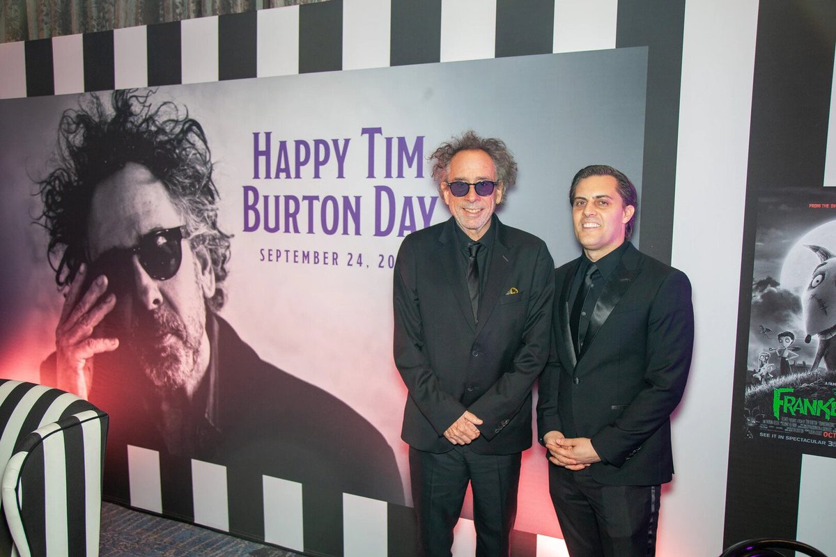 Calling all filmmakers and storytellers! Shine at Burbank International Film Festival! Tim Burton graced BIFF last year. Now it's YOUR turn! Submit your masterpiece by April 30th! Don't miss this chance to connect, win awards, and celebrate filmmaking! filmfreeway.com/BurbankInterna…