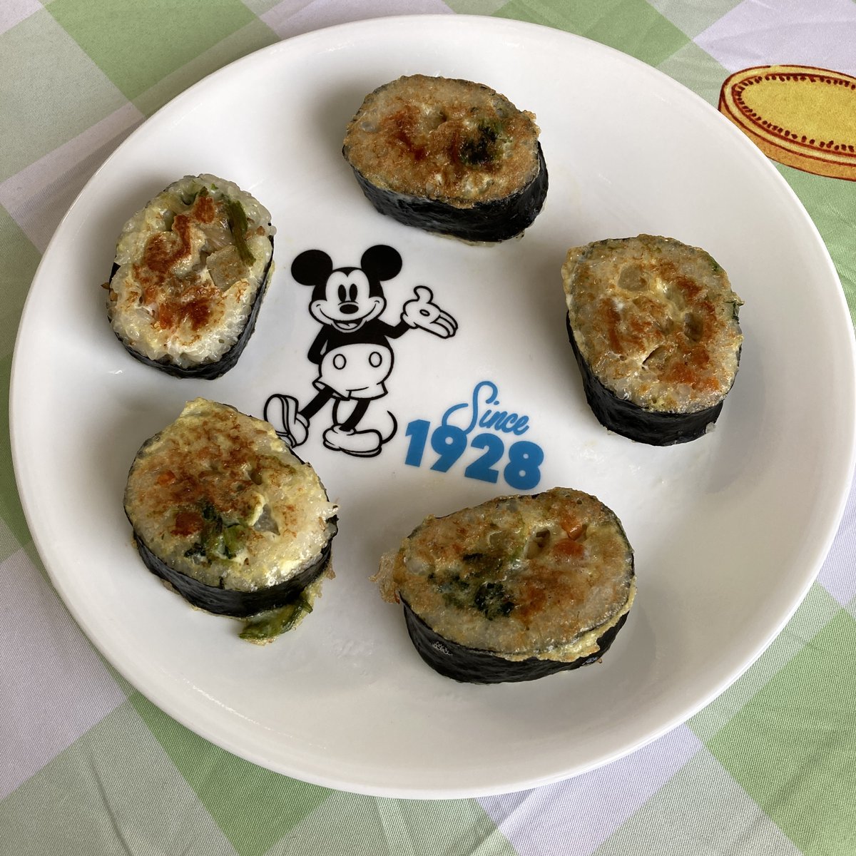 You know you're a homecook when you start overthinking what is the best way to reheat the Trader Joe's frozen kimbap #bayarea #foodblog #foodblogger #homecooking #cookwithzee #traderjoe #kimbap - cookwithzee.blogspot.com/2024/04/trader…