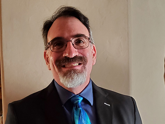 STUDENTS: After decades in law enforcement, Master of Legal Studies grad looks to continue working with Tucson community as Legal Paraprofessional. Read a Q&A with MLS grad Hamilton Van Woert ▶️ bit.ly/3JhP2lH