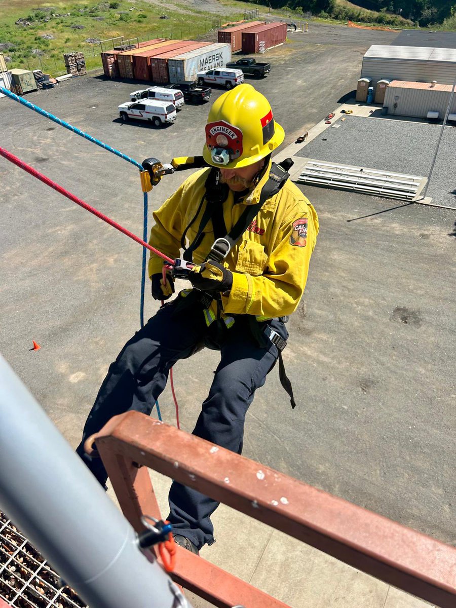 CAL FIRE LNU tweet media