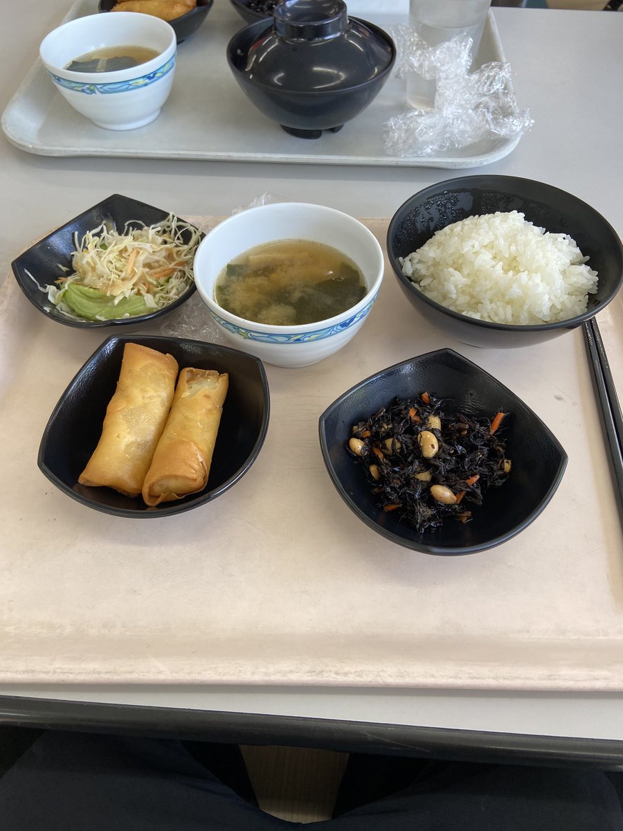 GaKu31_11's tweet photo. 朝練のいいところ、100円食堂を楽しめる。 https://t.co/AdVtaTvsnb