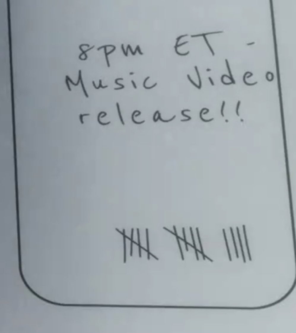 theerastourinfo's tweet photo. Track 14? The Smallest Man Who Ever Lived!!! #TTPDTimeline https://t.co/9yDrMXGzVJ
