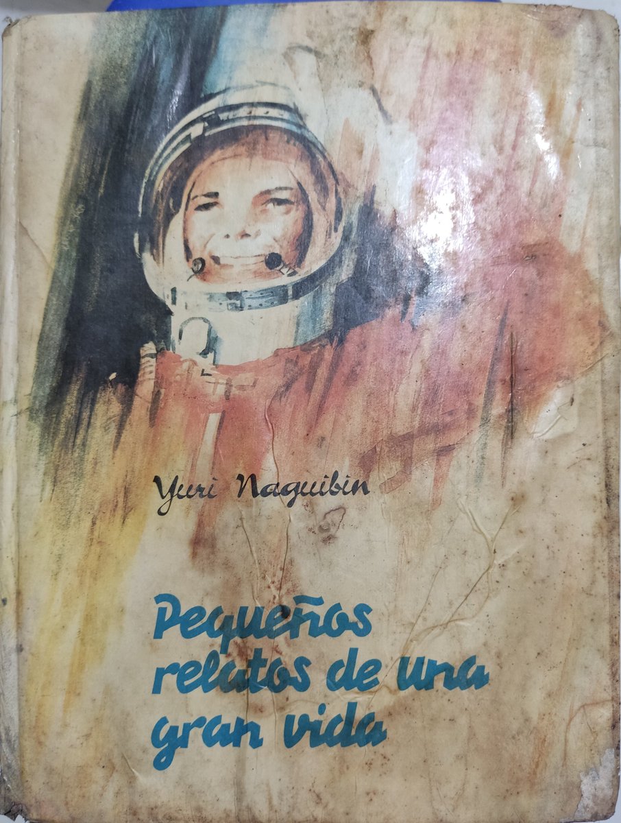 FrescoSolo2's tweet photo. Alguien tiene este libro📖📕📒 en buenas condiciones❓❓, el mío se arruinó 😓 https://t.co/3M8St78vZU