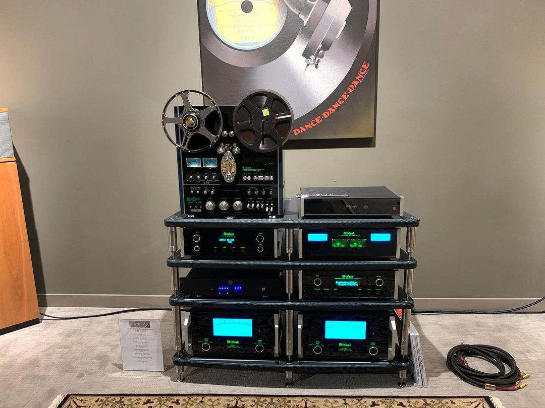 McIntosh amp Hifi Collection 
.
.
.

#hifi #hifiaudio #stereophile #audiophile #audiophiles #audio #audioporn #hifiporn #stereo #vinyl #vinylcollection #turntable  #homeaudio #highendaudio #amplifier #vintageaudio #speaker #technics #loudspeakers #vintagehifi ⁠