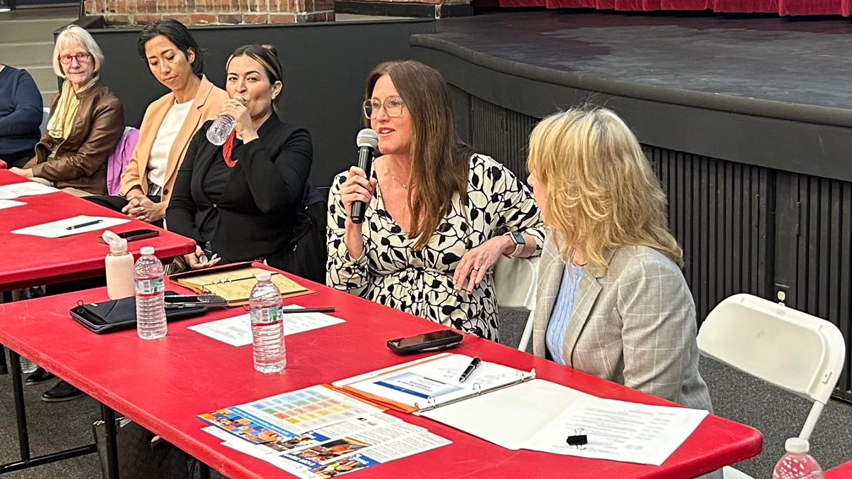 Jennifer, our ED, shared how FIRST 5 is enhancing child care access/affordability through paid apprenticeships at the Town Hall on Gender Equity and Justice last weekend. Thank you to @DaveCortese and Rosemary Kamei, vice mayor of San Jose, for this thoughtful discussion.