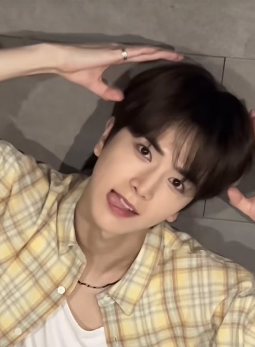 Younghoon. tweet media