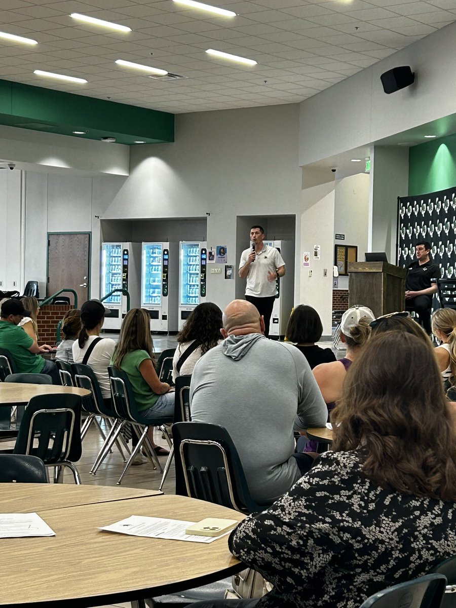 Coach Dodge addressing parents in our spring football parent meeting. Tons of information to only benefit the Dragons.🐉💪🏼