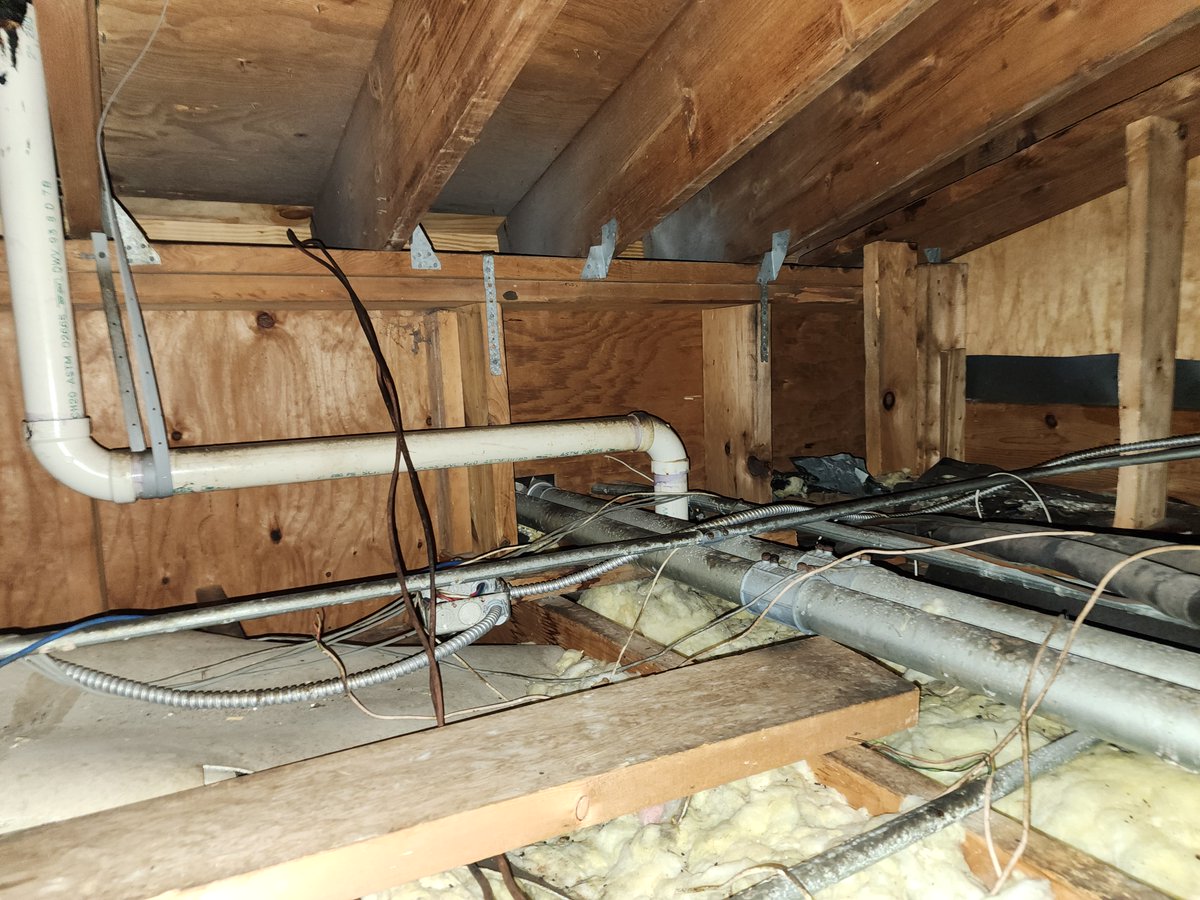 ServiceMasterSR's tweet photo. Commercial water loss from roof and hvac breakdown causing mold damage for Servicemaster SRQ water damage experts and ServiceMaster SRQ mold removal experts to recommend multiple cleaning services. https://t.co/NjWgi6vBtm
