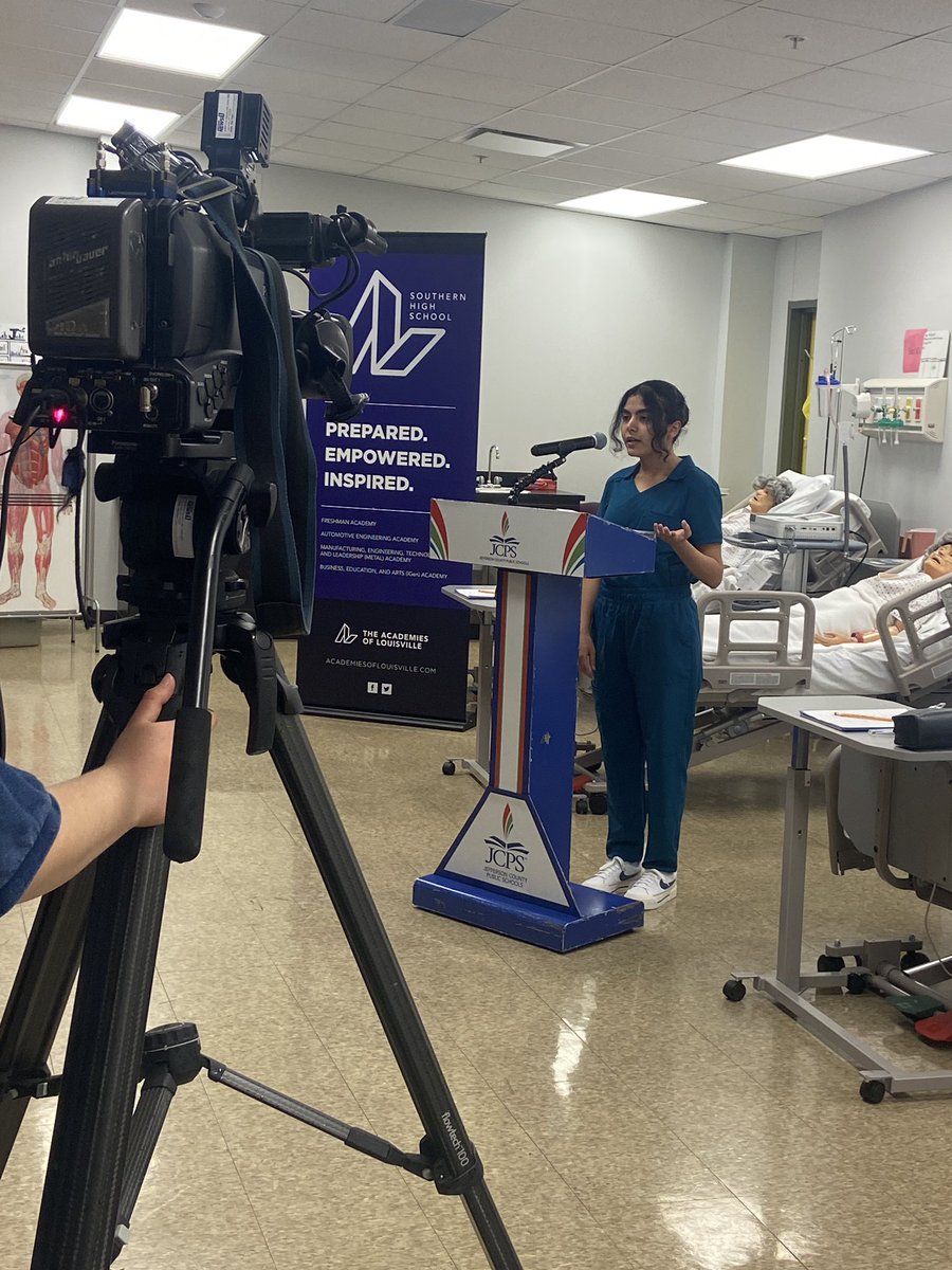 Kristin Wingfeld tweet media